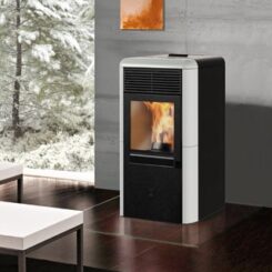 Пелетна камина Point 8kW