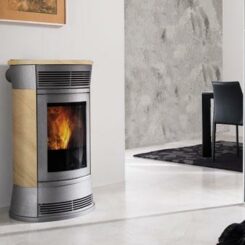 Пелетна камина Space 12kW